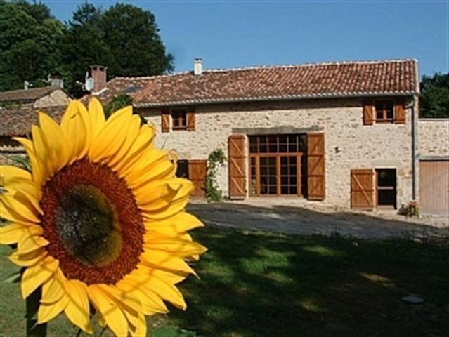 Paul'S Barn In France Bed and Breakfast Nantiat Εξωτερικό φωτογραφία